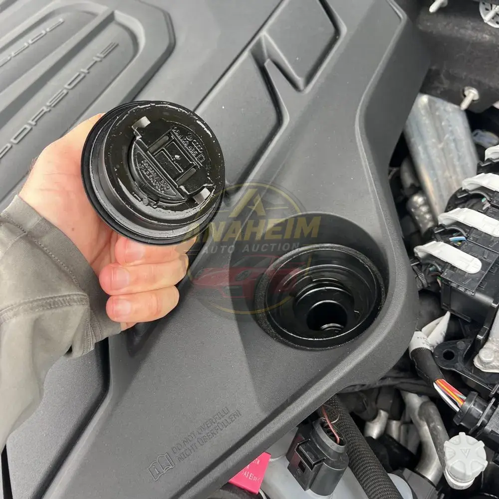 2022 Porsche Cayenne Turbo S E-Hybrid Coupe