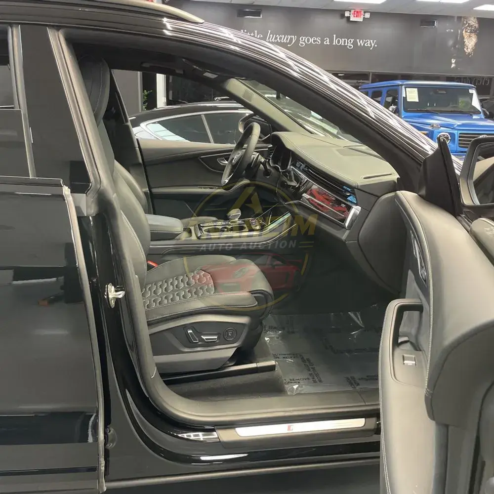 2024 Audi RS Q8 Base