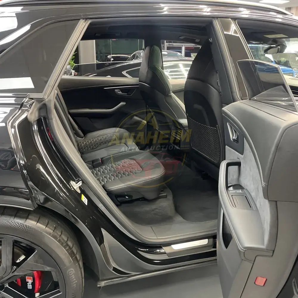 2024 Audi RS Q8 Base