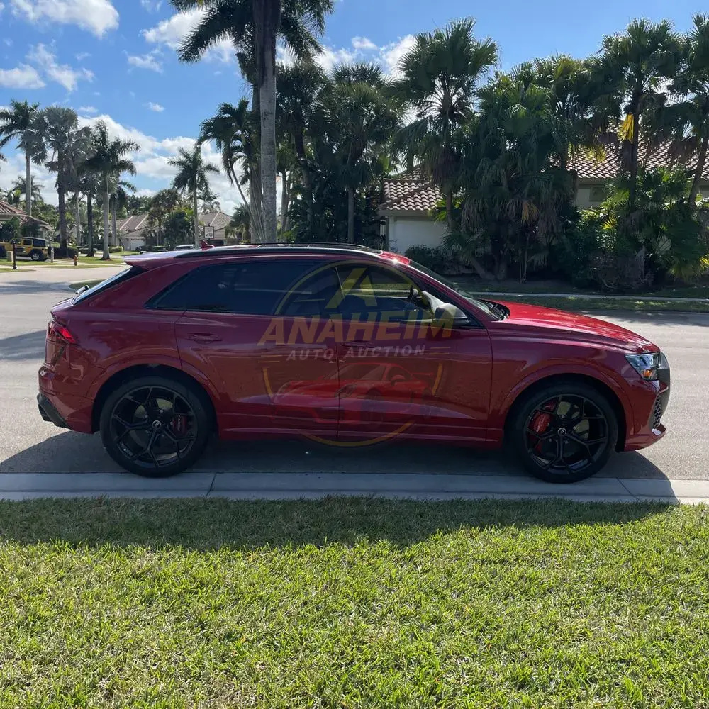 2025 Audi RS Q8 Performance