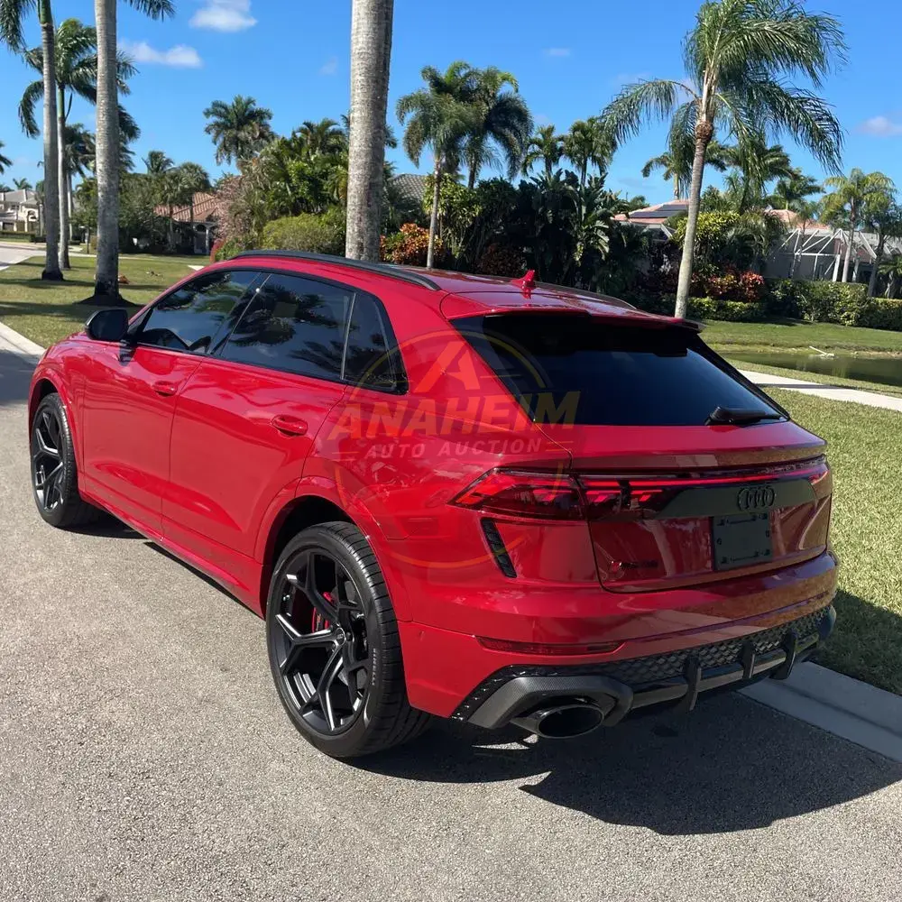 2025 Audi RS Q8 Performance