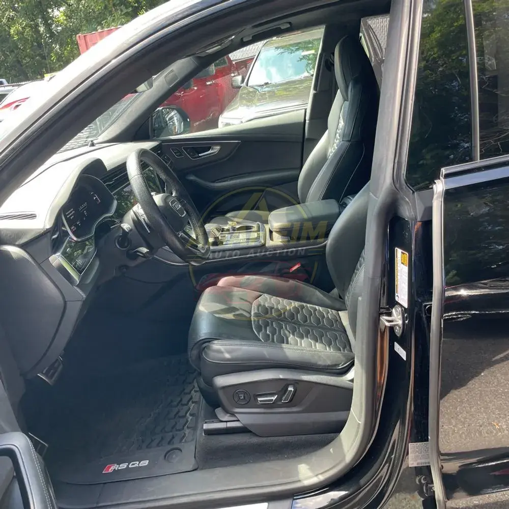 2023 Audi RS Q8