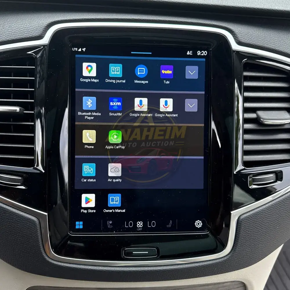 2023 Volvo XC90 T8 - Plus