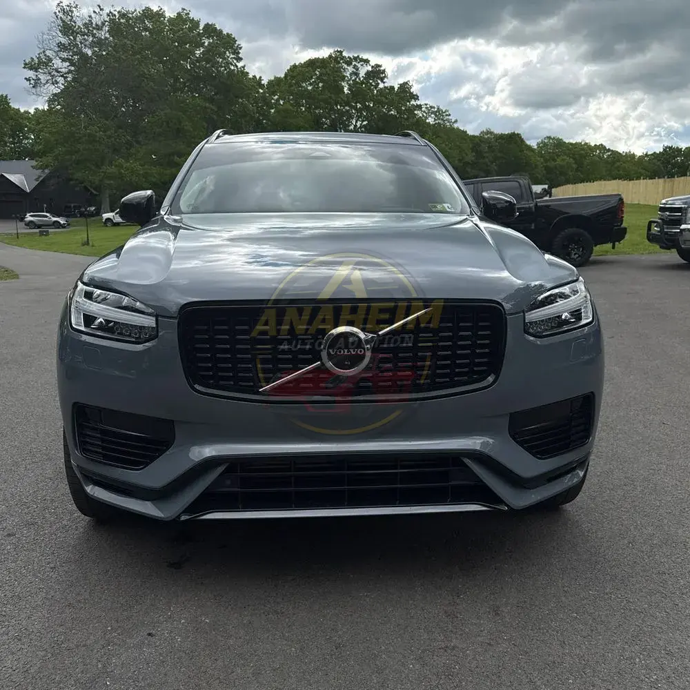 2023 Volvo XC90 T8 - Plus