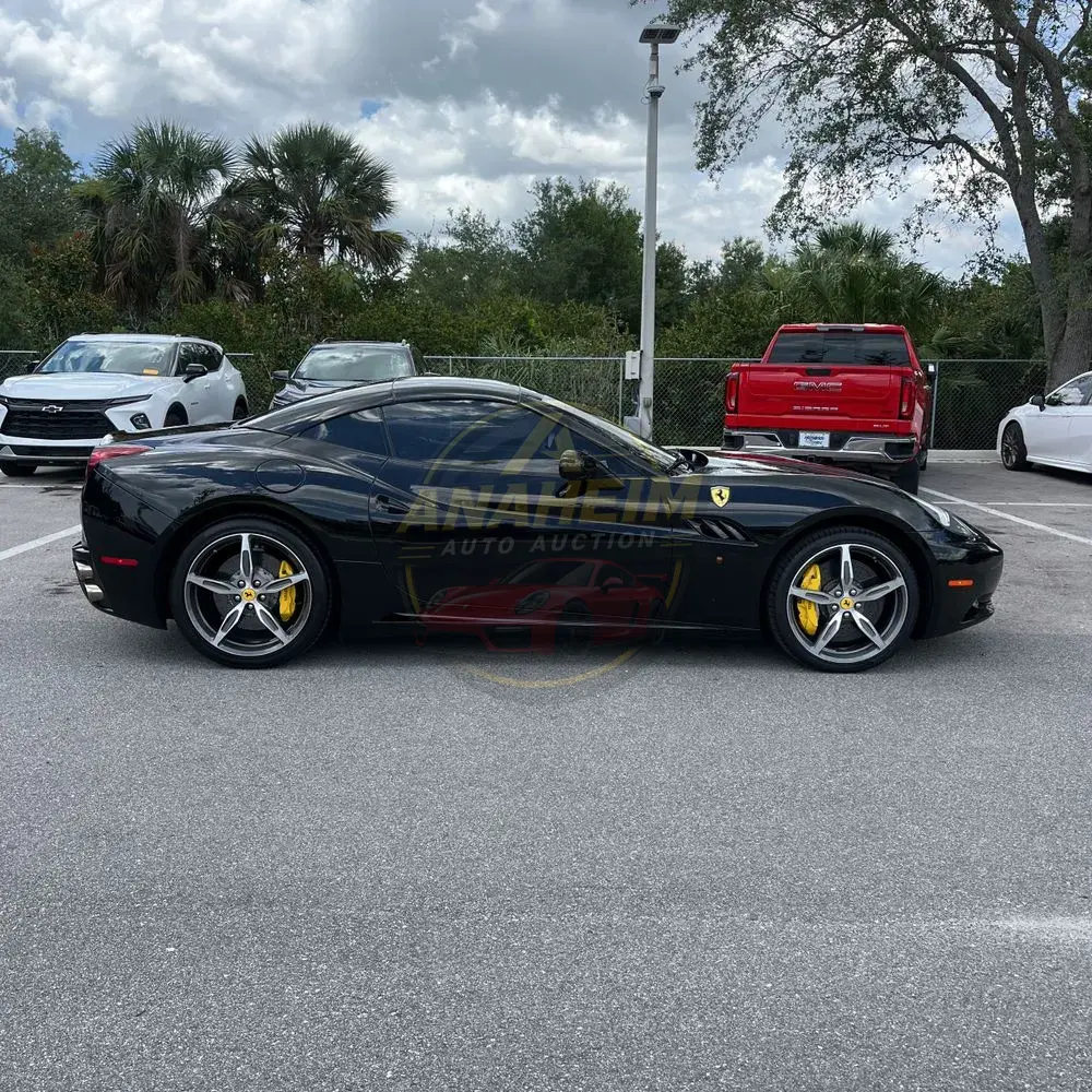 2013 Ferrari California Base