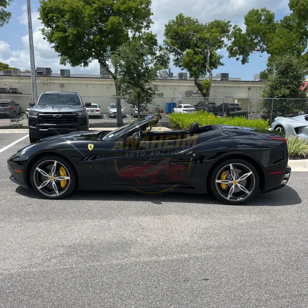2013 Ferrari California Base