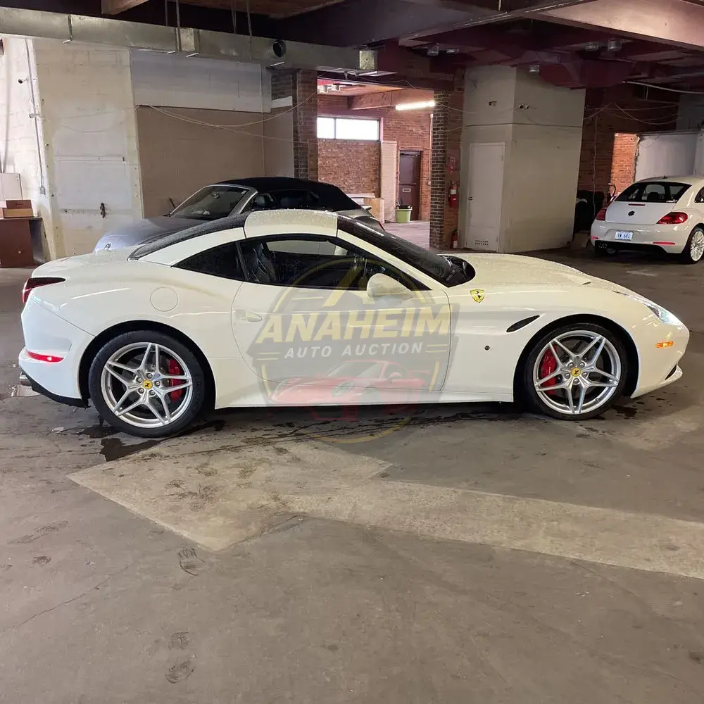 2017 Ferrari California T Base