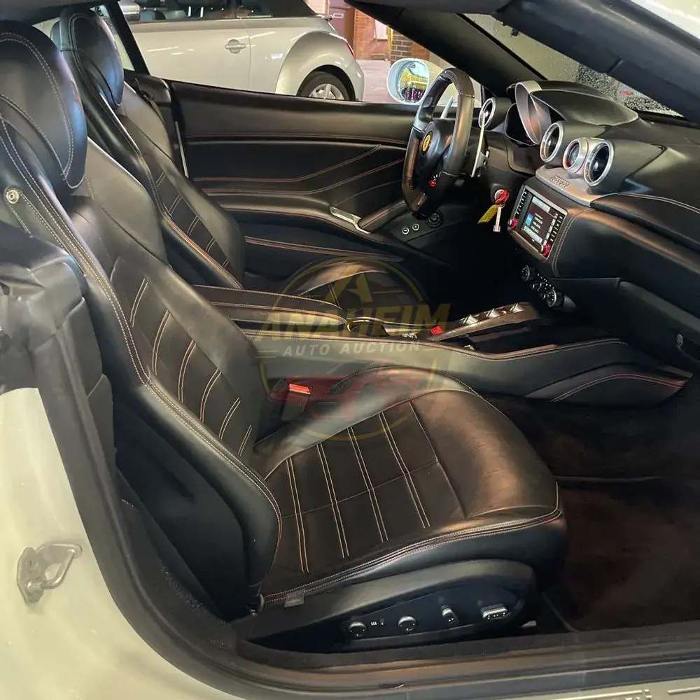 2017 Ferrari California T Base
