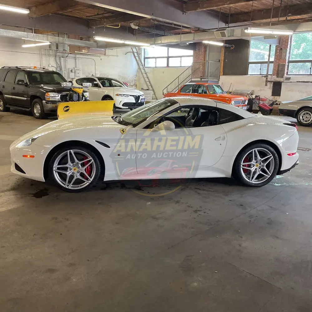 2017 Ferrari California T Base