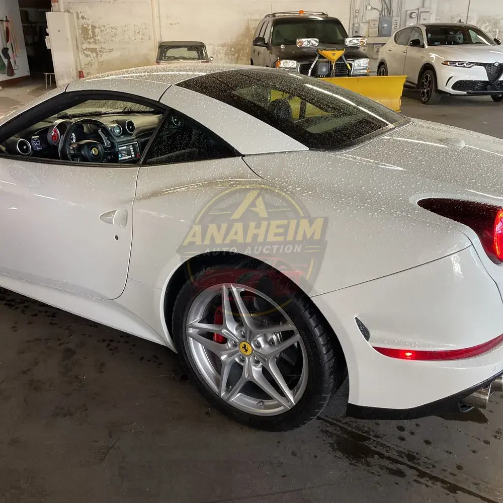 2017 Ferrari California T Base