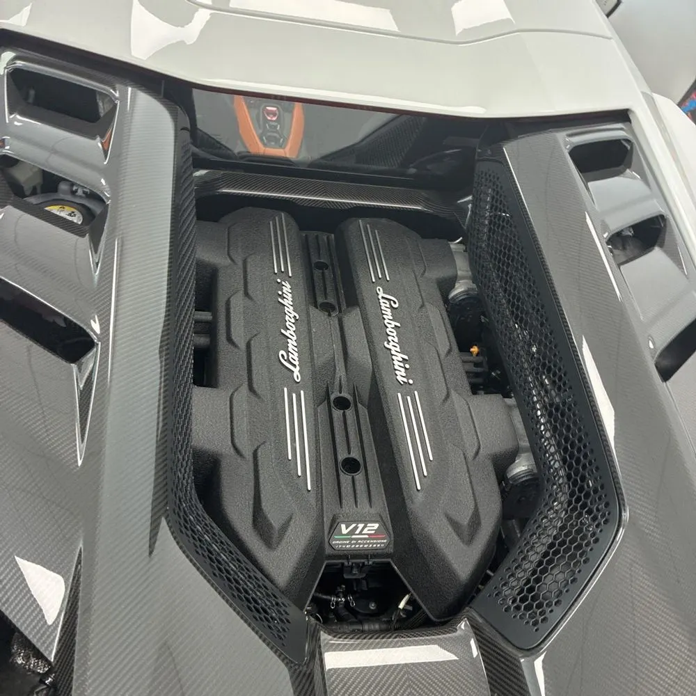 2024 Lamborghini Revuelto Base