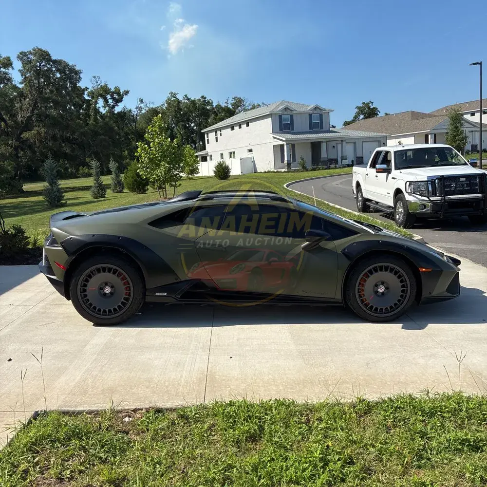 2024 Lamborghini Huracan Sterrato