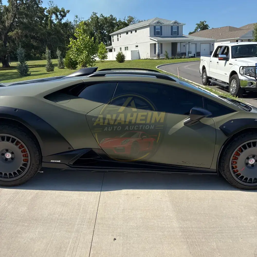2024 Lamborghini Huracan Sterrato