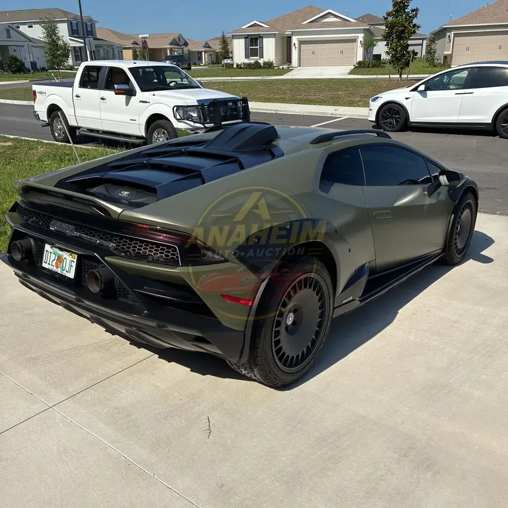 2024 Lamborghini Huracan Sterrato