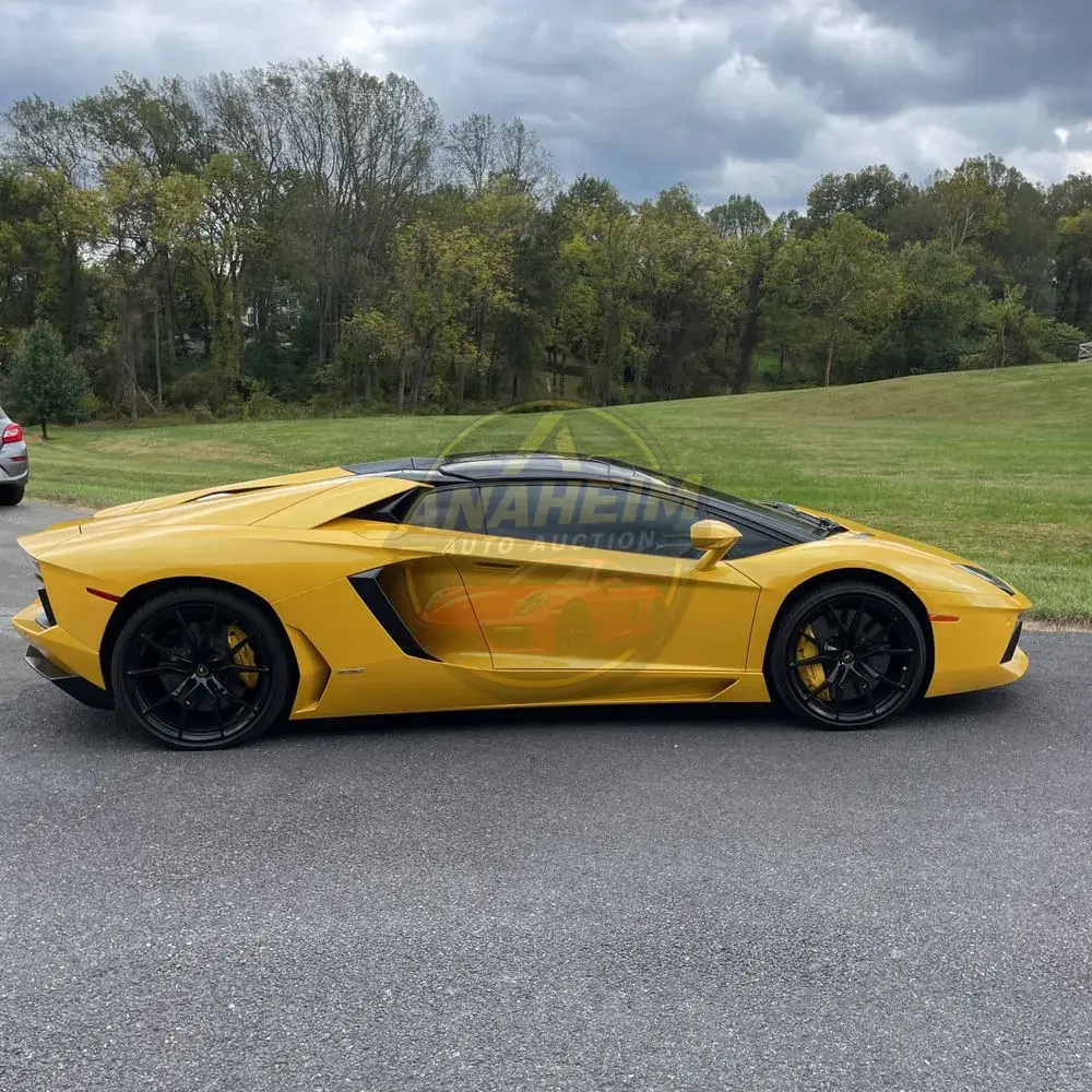2014 Lamborghini Aventador Base