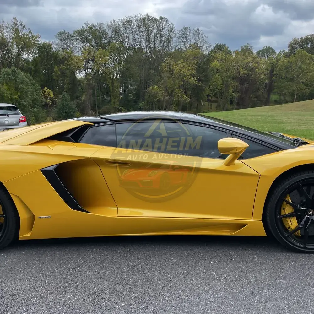 2014 Lamborghini Aventador Base