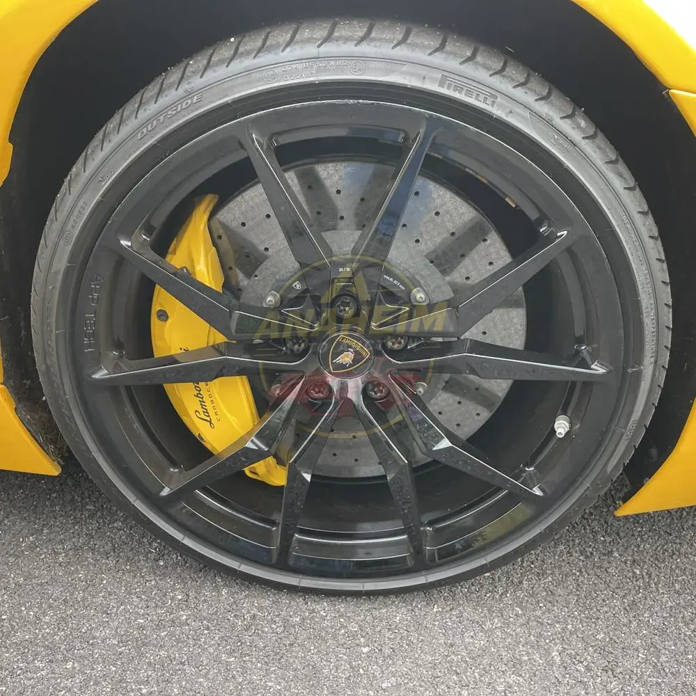 2014 Lamborghini Aventador Base