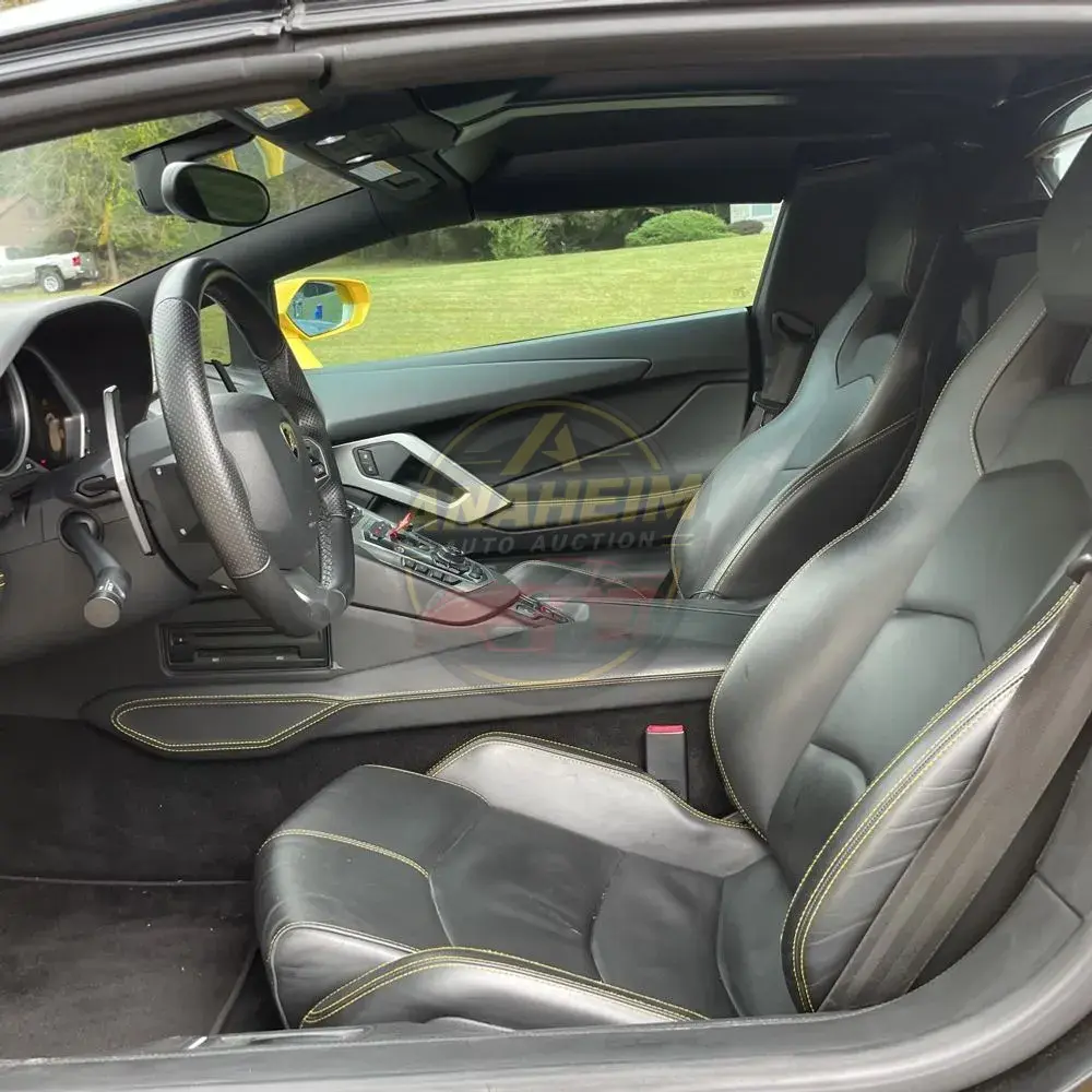 2014 Lamborghini Aventador Base