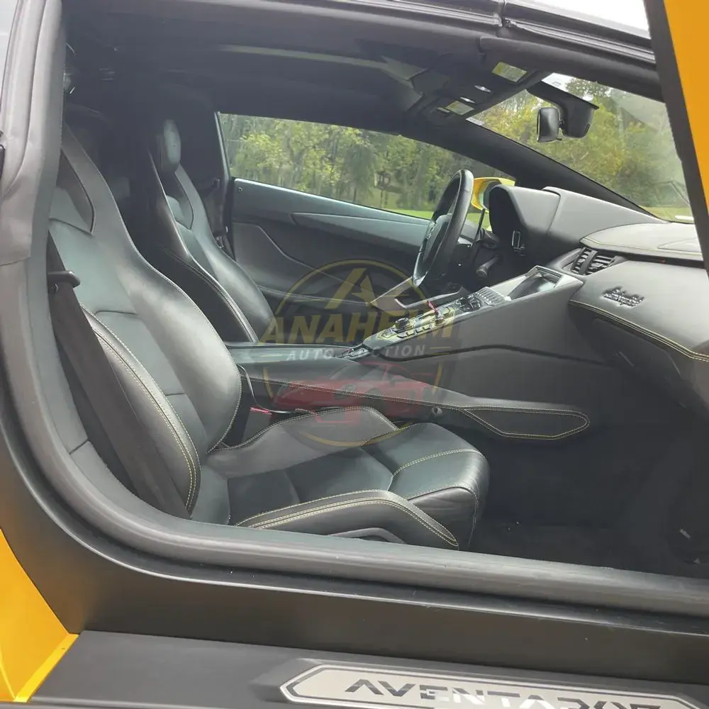 2014 Lamborghini Aventador Base