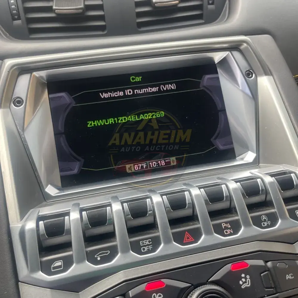 2014 Lamborghini Aventador Base