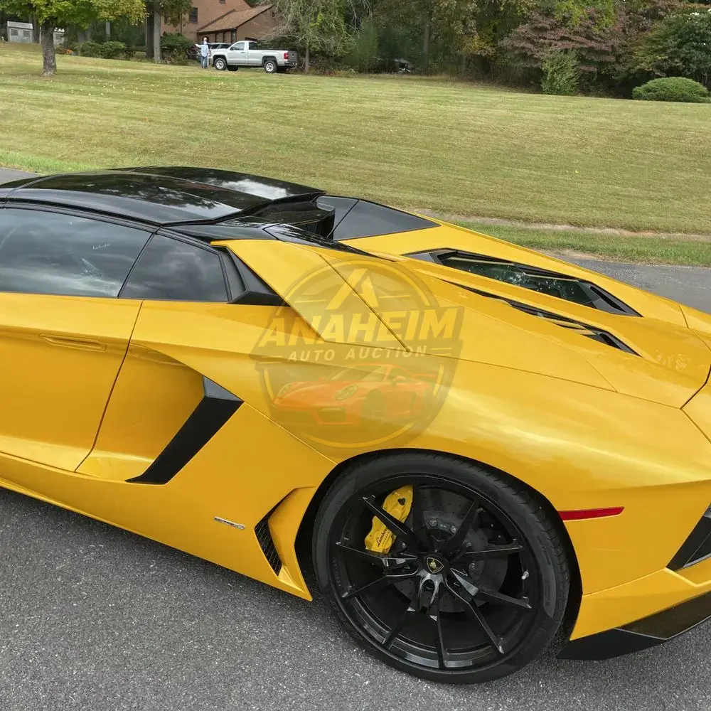 2014 Lamborghini Aventador Base