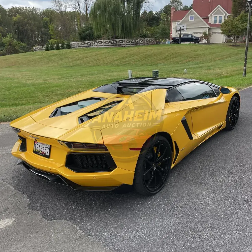 2014 Lamborghini Aventador Base
