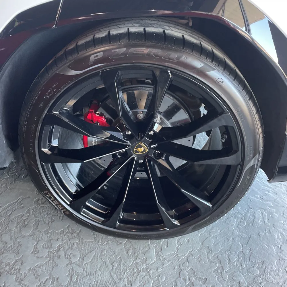 2022 Lamborghini Urus Base