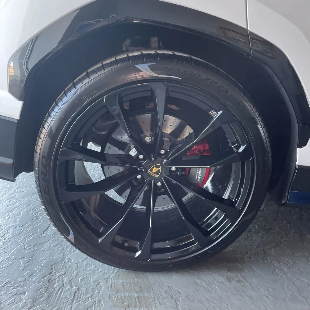 2022 Lamborghini Urus Base