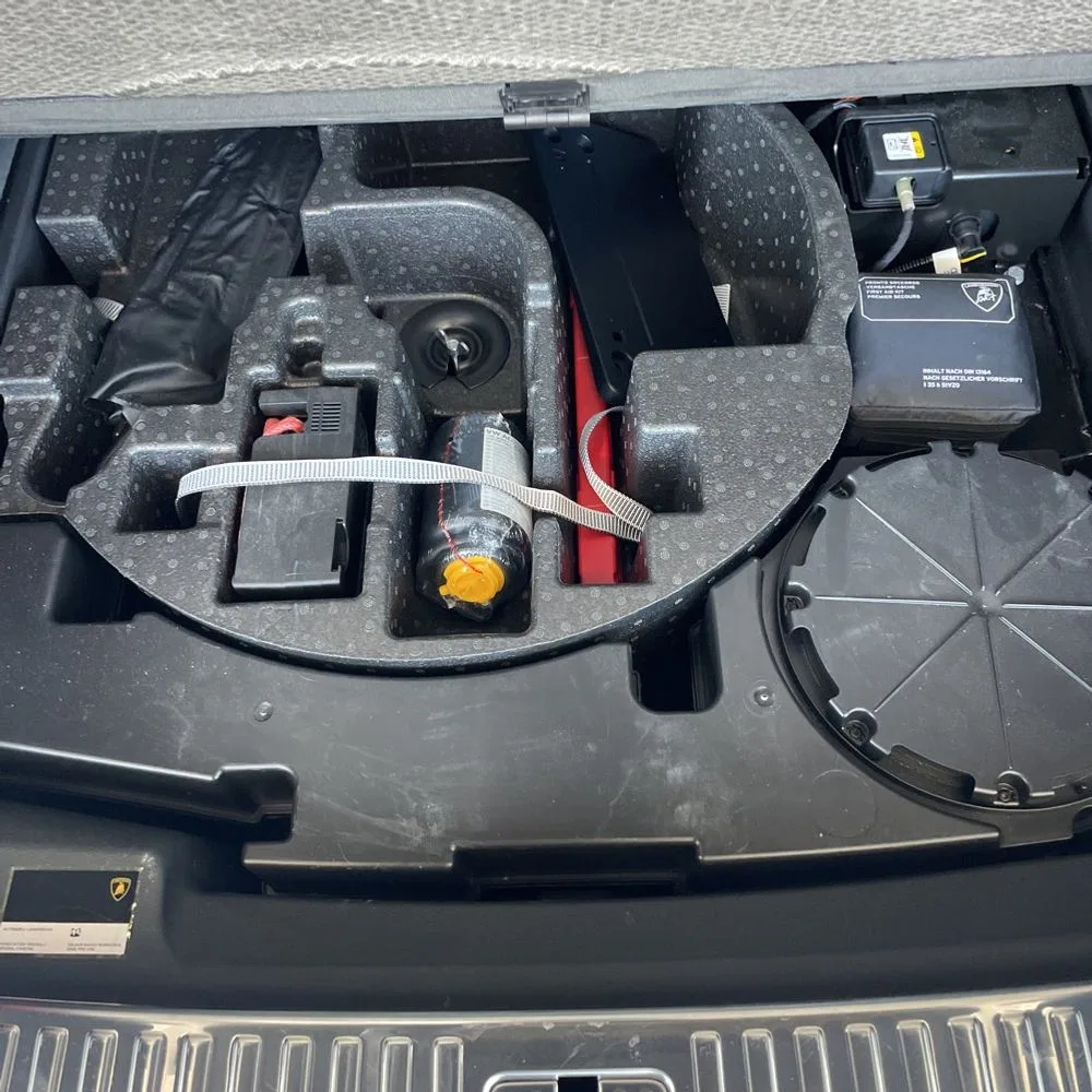 2022 Lamborghini Urus Base