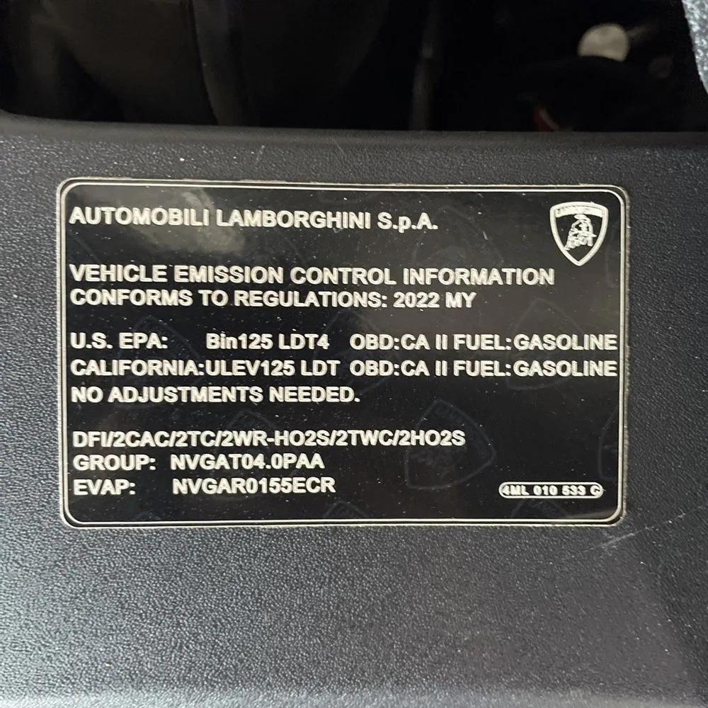 2022 Lamborghini Urus Base