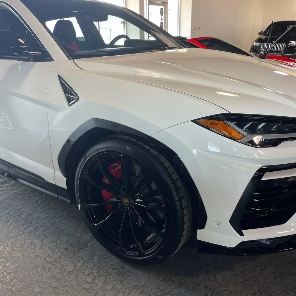 2022 Lamborghini Urus Base