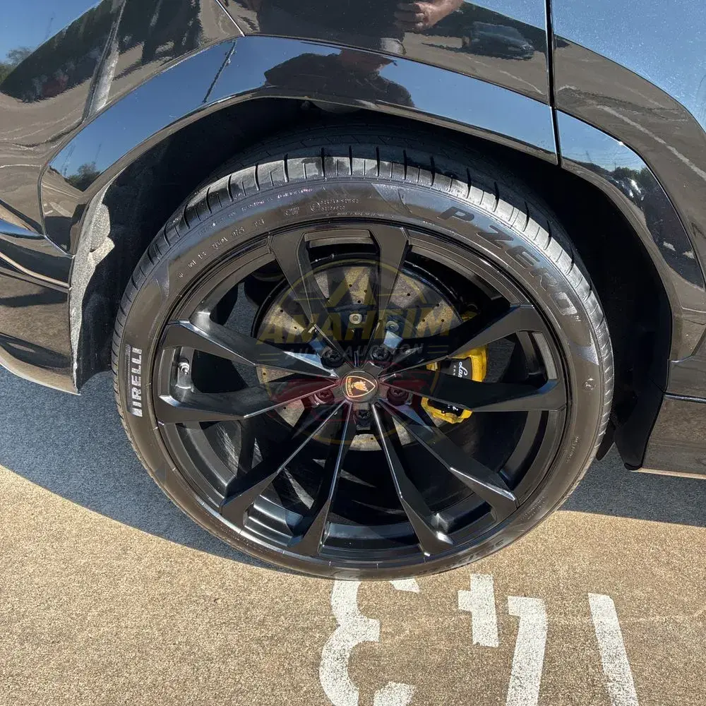 2019 Lamborghini Urus Base