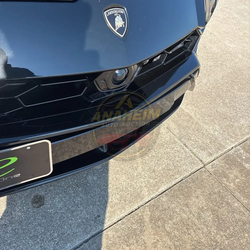 2019 Lamborghini Urus Base