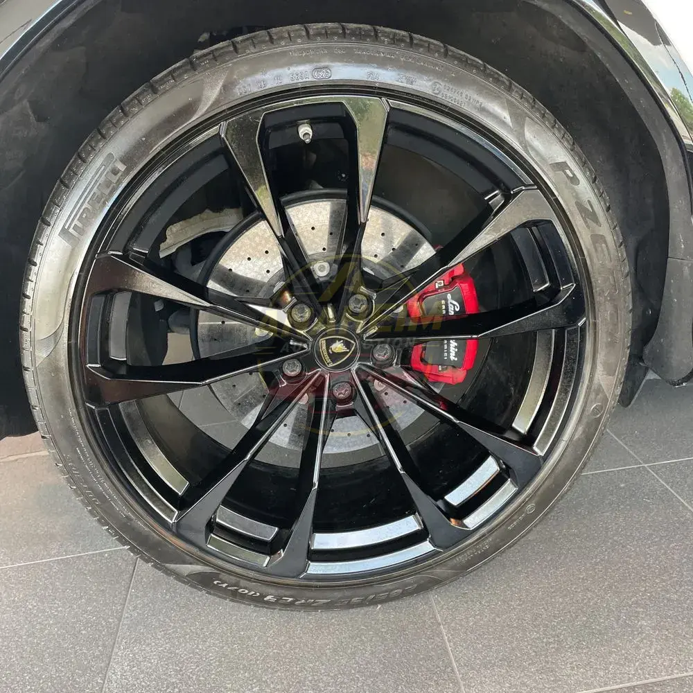 2019 Lamborghini Urus Base