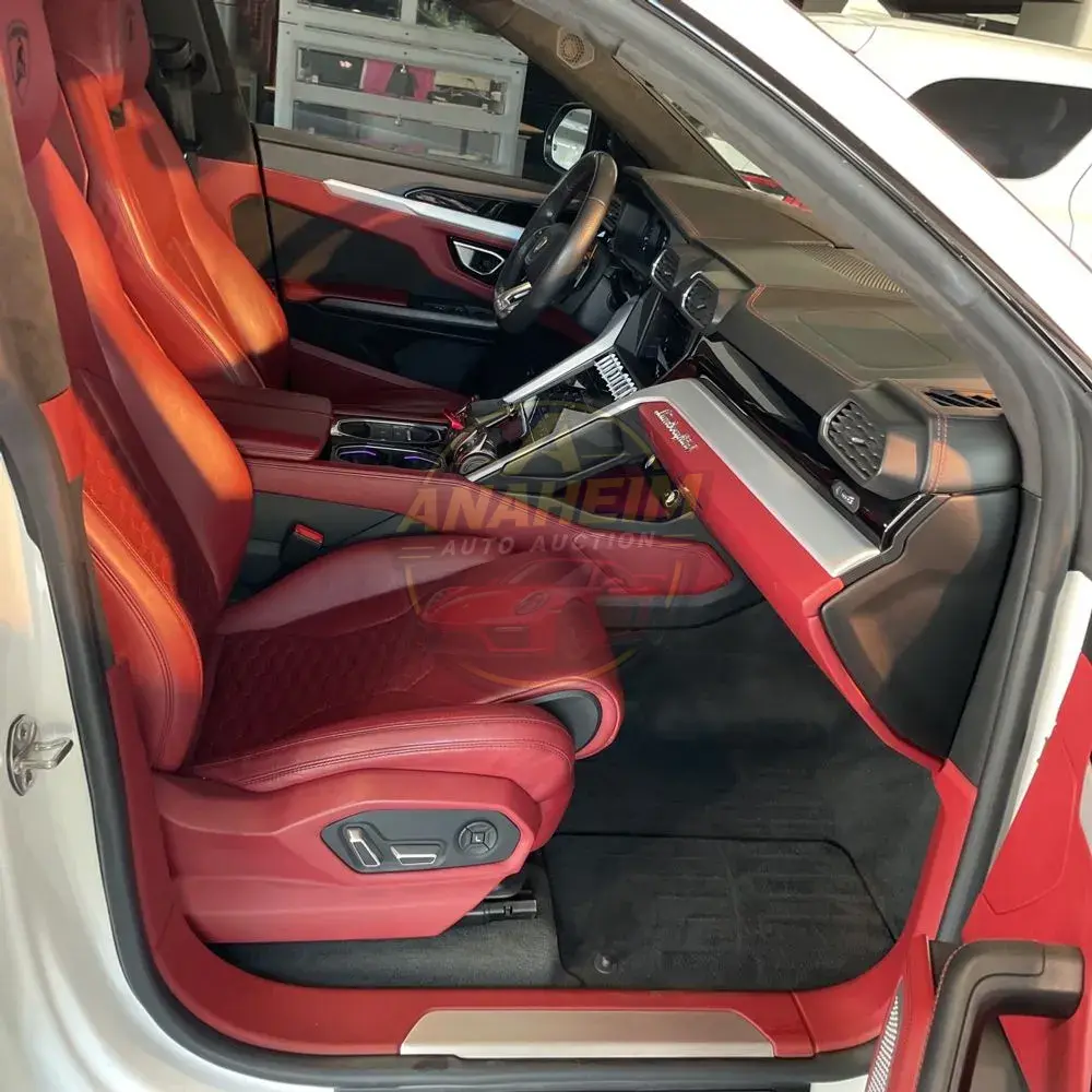 2019 Lamborghini Urus Base