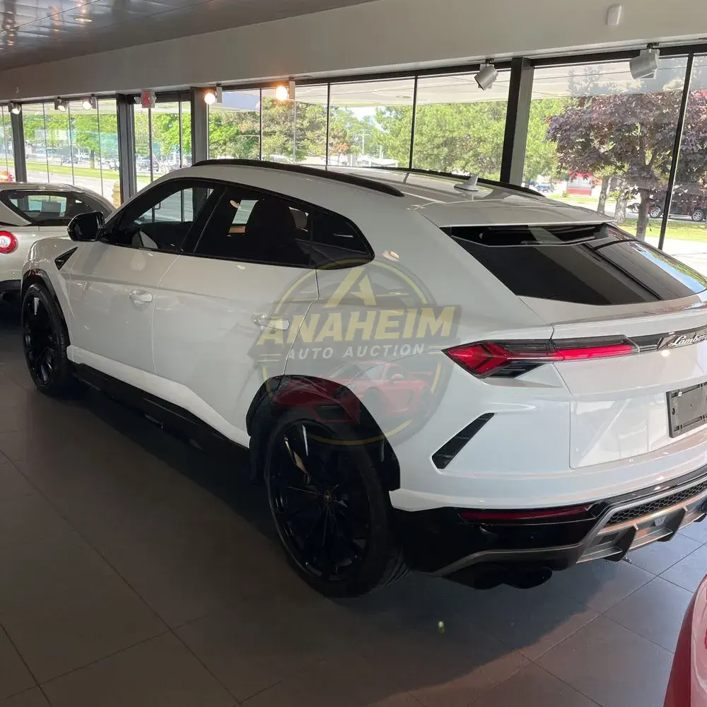 2019 Lamborghini Urus Base