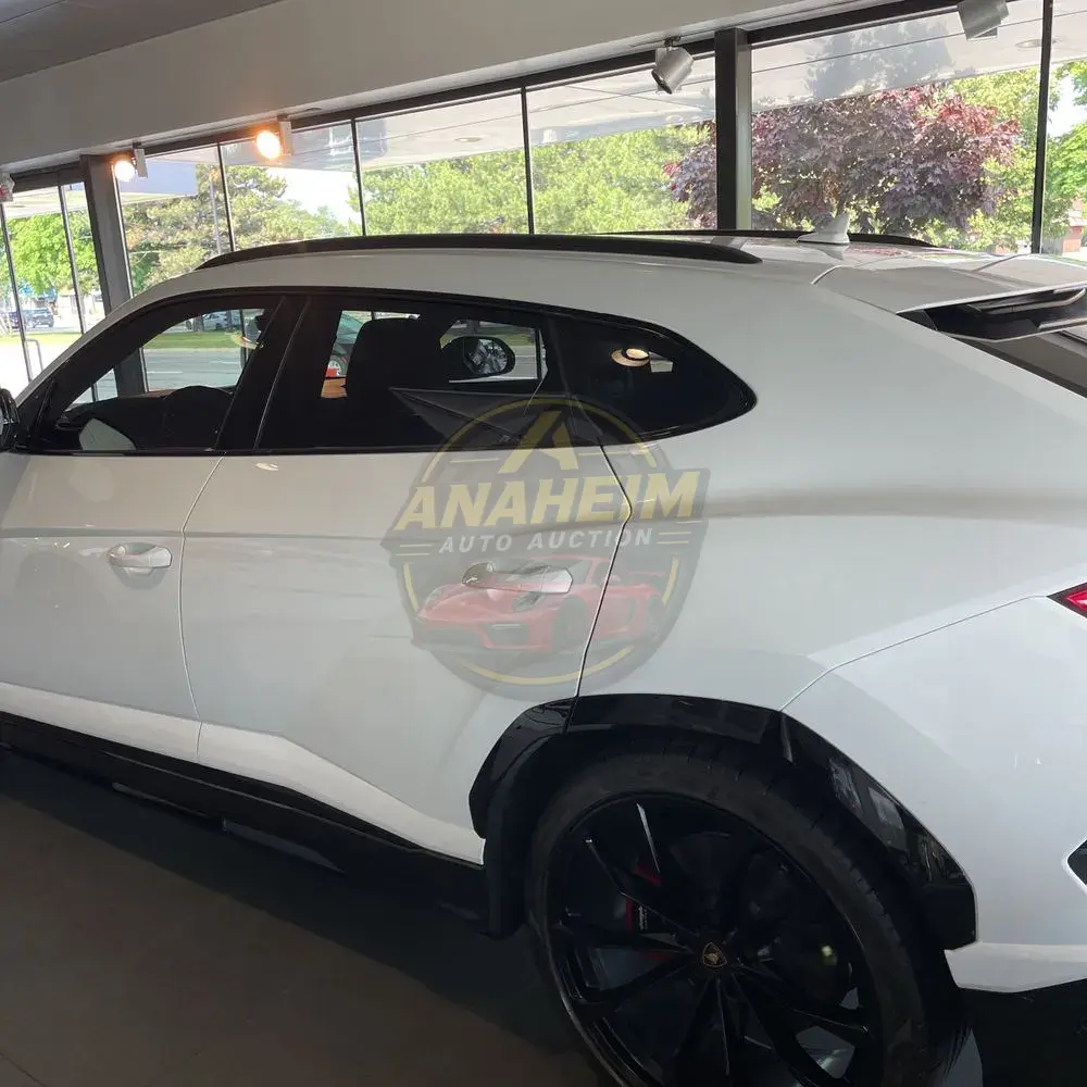 2019 Lamborghini Urus Base