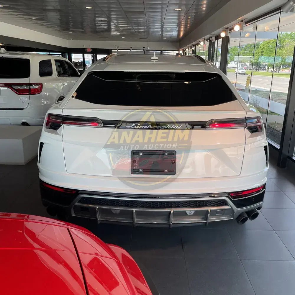 2019 Lamborghini Urus Base