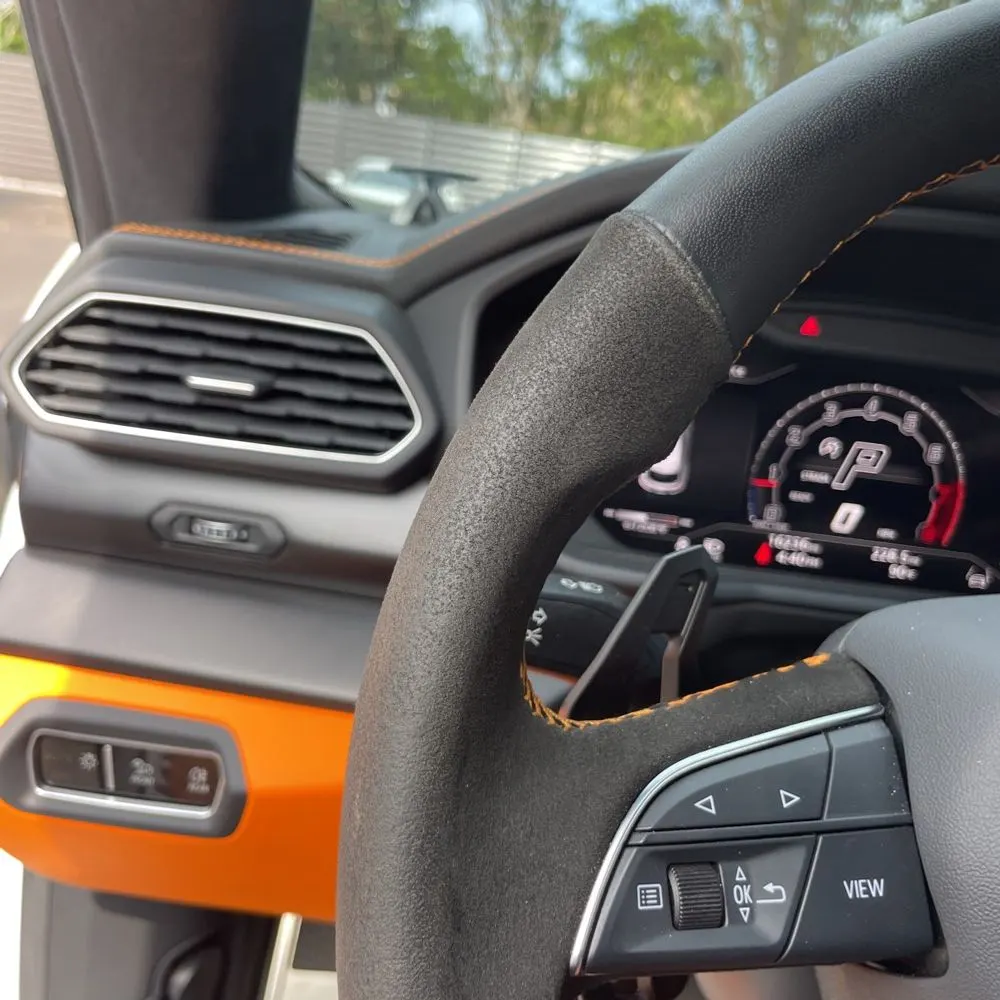 2023 Lamborghini Urus S